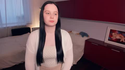 Snapshot of unahuotari chatting on 03-02-26, 01:40 Lyna online show from 03-02-26, 01:40