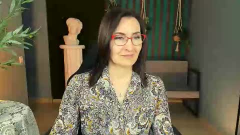 UnaTera online show from 11-11-25, 09:20