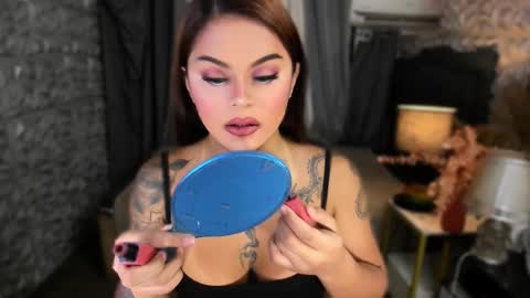 Lady tan online show from 02-19-25, 09:17