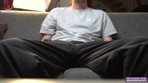 Mister Uncut online show from 10-26-25, 09:53