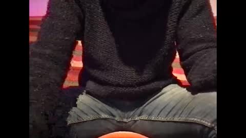 Snapshot of underscorex chatting on 12-28-24, 01:18 underscorex online show from 12-28-24, 01:18