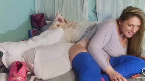 Snapshot of unforgettable138 chatting on 01-24-25, 09:06 Unforgettable138- Thankful to be Thankful Thanksgiving Broadcast Tonight xo online show from 01-24-25, 09:06