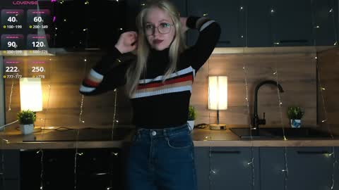 Im online every day 1700 GMT-4 online show from 02-02-25, 09:23