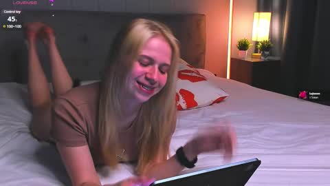 Im online every day 1700 GMT-4 online show from 03-01-25, 10:42