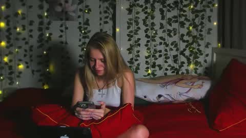 Im online every day 1700 GMT-4 online show from 10-20-25, 09:59