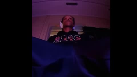 Snapshot of uniballboy chatting on 02-09-26, 02:37 Uni Ball online show from 02-09-26, 02:37