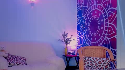 Alice online show from 09-11-25, 06:19