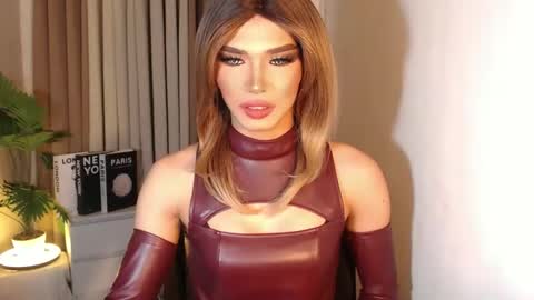 Snapshot of unique_taste69 chatting on 10-11-25, 04:16 Miss Andrea online show from 10-11-25, 04:16