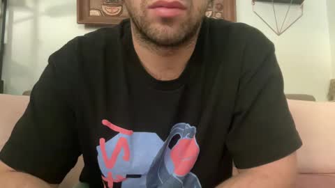 Snapshot of universalstudihoes chatting on 12-23-24, 10:55 universalstudihoes online show from 12-23-24, 10:55