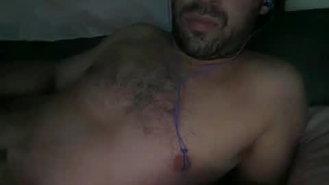 Snapshot of universalstudihoes chatting on 10-10-25, 10:36 universalstudihoes online show from 10-10-25, 10:36