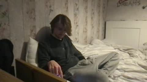 Unknown online show from 12-03-24, 10:18