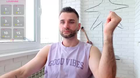 Snapshot of unnknow2024 chatting on 05-31-26, 01:40 SlavaVibes online show from 05-31-26, 01:40