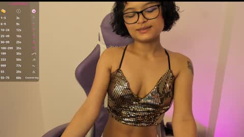 Snapshot of unu_nai chatting on 01-01-25, 03:45 new INSTA   online show from 01-01-25, 03:45