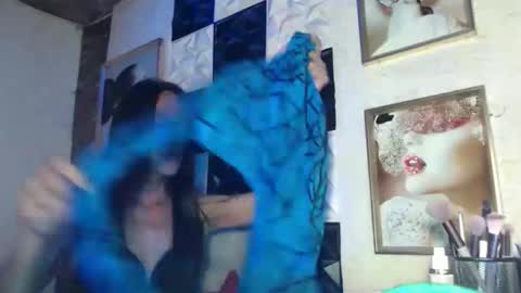 Snapshot of ur_chrizzy_fav chatting on 10-18-25, 09:32 chrizzy online show from 10-18-25, 09:32