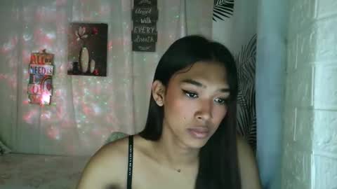 Snapshot of ur_dazzlingmorenaxx chatting on 02-18-26, 06:04 ur_dazzlingmorenaxx online show from 02-18-26, 06:04