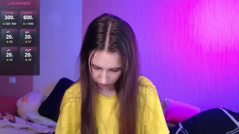 Snapshot of ur_kitty__ chatting on 09-23-25, 01:36 Lera online show from 09-23-25, 01:36