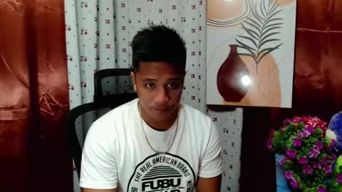 Snapshot of ur_pinoydave chatting on 12-15-24, 11:45 Dave online show from 12-15-24, 11:45