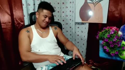 Snapshot of ur_pinoydave chatting on 12-15-24, 06:04 Dave online show from 12-15-24, 06:04