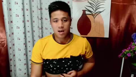 Snapshot of ur_pinoydave chatting on 12-21-24, 02:15 Dave online show from 12-21-24, 02:15