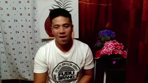 Snapshot of ur_pinoydave chatting on 12-26-24, 10:48 Dave online show from 12-26-24, 10:48