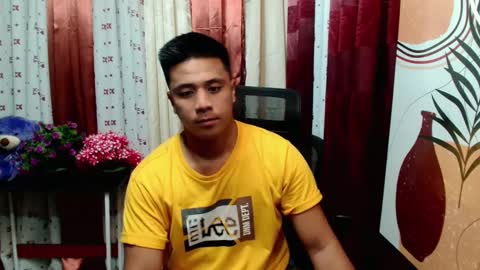 Snapshot of ur_pinoydave chatting on 03-04-25, 03:59 Dave online show from 03-04-25, 03:59