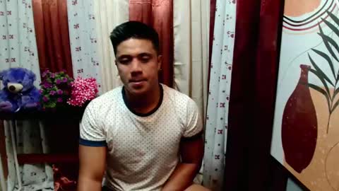 Snapshot of ur_pinoydave chatting on 03-08-25, 05:38 Dave online show from 03-08-25, 05:38