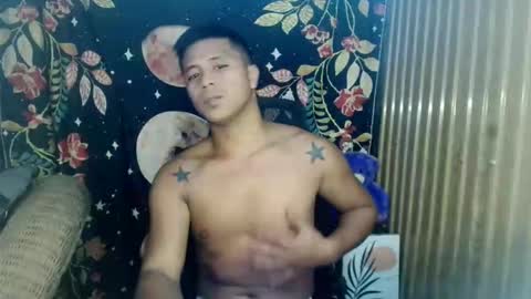 Snapshot of ur_pinoydave chatting on 12-15-25, 11:42 Dave online show from 12-15-25, 11:42