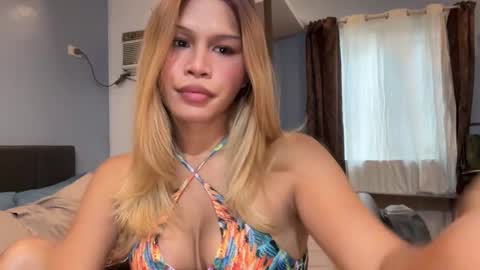 BARBIE- DONT FORGET TO FOLLOW ME AND GIVE ME THUMBS UP online show from 11-07-25, 09:09