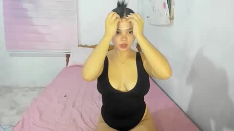 Snapshot of ur_wildlily chatting on 11-07-25, 03:01 ur_wildlily online show from 11-07-25, 03:01