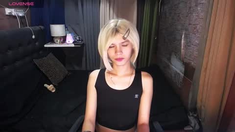 Snapshot of ur_xpensivecandy chatting on 02-04-25, 10:34 megan online show from 02-04-25, 10:34