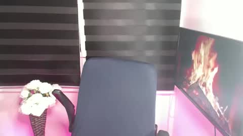 Snapshot of urasaintwink chatting on 02-07-25, 08:10 Bran online show from 02-07-25, 08:10