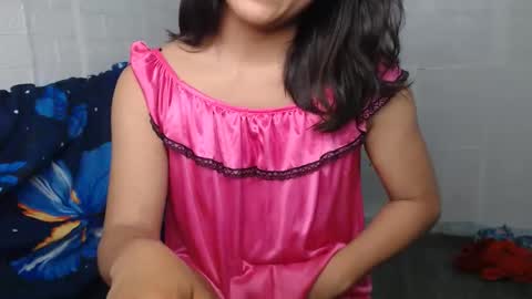 Snapshot of urasian_dreamgirl69 chatting on 11-05-25, 04:45 bela online show from 11-05-25, 04:45