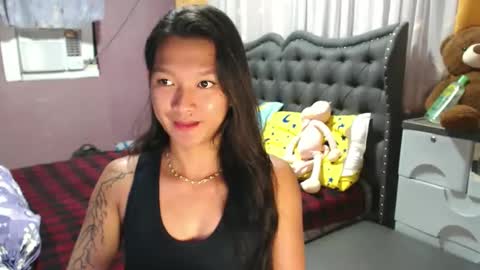 NEWRA  ALLISON online show from 04-23-26, 12:12