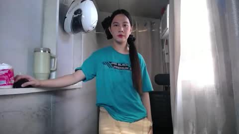 Snapshot of urasiantserika chatting on 10-24-25, 06:43 Erika online show from 10-24-25, 06:43