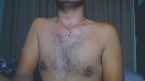 Snapshot of urasianversahunkxx chatting on 01-16-25, 03:24 johnzen online show from 01-16-25, 03:24