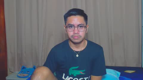 Snapshot of urasianversahunkxx chatting on 02-27-25, 08:39 johnzen online show from 02-27-25, 08:39