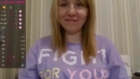 Snapshot of urbadkitty chatting on 12-30-24, 12:20 urbadkitty online show from 12-30-24, 12:20