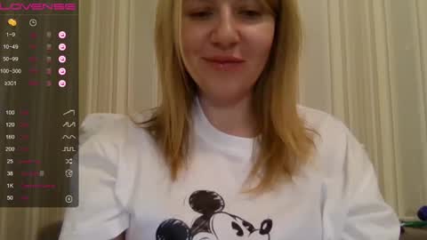 Snapshot of urbadkitty chatting on 01-03-25, 02:19 urbadkitty online show from 01-03-25, 02:19