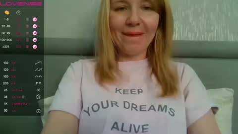 Snapshot of urbadkitty chatting on 02-26-25, 09:10 urbadkitty online show from 02-26-25, 09:10