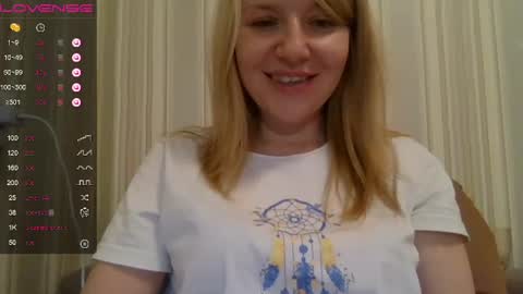 Snapshot of urbadkitty chatting on 03-07-25, 01:29 urbadkitty online show from 03-07-25, 01:29