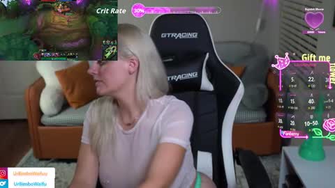 Snapshot of urbimbowaifu chatting on 09-29-25, 05:45 Candi Skye online show from 09-29-25, 05:45