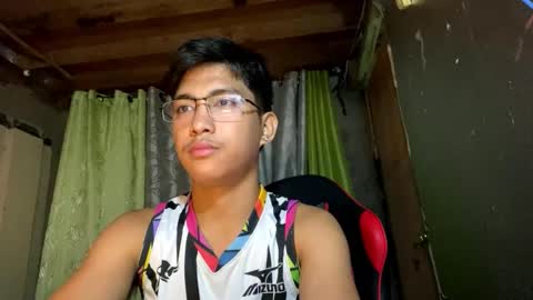 Snapshot of urcuteguy_jhonx chatting on 10-01-25, 02:56 Dannie online show from 10-01-25, 02:56