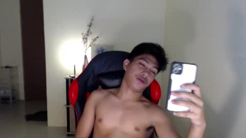 Snapshot of urcuteguy_jhonx chatting on 10-09-25, 03:32 Dannie online show from 10-09-25, 03:32