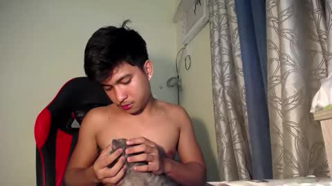 Snapshot of urcuteguy_jhonx chatting on 10-13-25, 03:56 Dannie online show from 10-13-25, 03:56