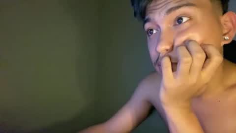 Snapshot of urcuteguy_jhonx chatting on 10-18-25, 06:52 Dannie online show from 10-18-25, 06:52