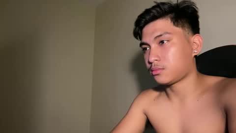 Snapshot of urcuteguy_jhonx chatting on 10-22-25, 08:14 Dannie online show from 10-22-25, 08:14
