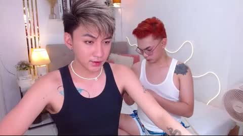 Snapshot of urdeityoflove_ chatting on 09-25-25, 04:38 rose and khristine online show from 09-25-25, 04:38