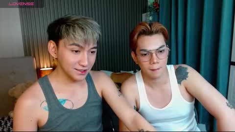 Snapshot of urdeityoflove_ chatting on 11-04-25, 07:46 rose and khristine online show from 11-04-25, 07:46