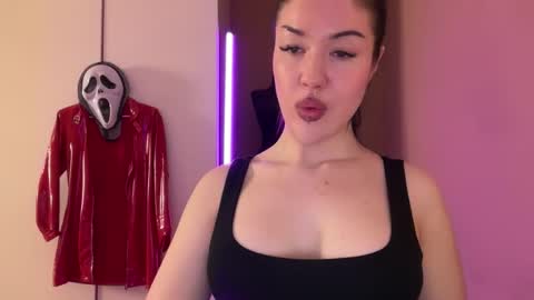 Snapshot of urdevilbaby chatting on 10-20-25, 06:47 Margo online show from 10-20-25, 06:47