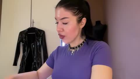 Margo online show from 11-27-25, 07:10